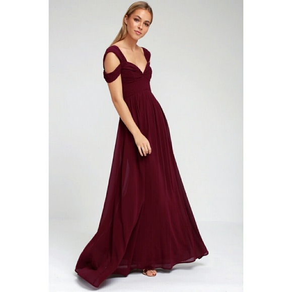 Lulus Dresses & Skirts - NWT Lulu's formal dress